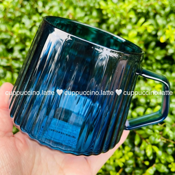 💙NWT💙Starbucks 2026 Valentines Day Transparent Blue Ribbed 16 oz Glass Dome Mug - Picture 4 of 7